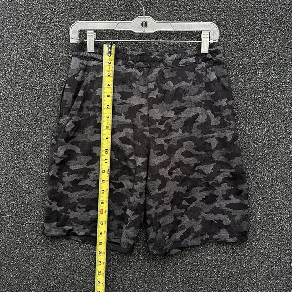 LULULEMON Pace Breaker Linerless 9" Shorts Camo Black Size Small - Picture 3 of 6